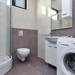 Maslina With Heated Pool Vakantiehuis