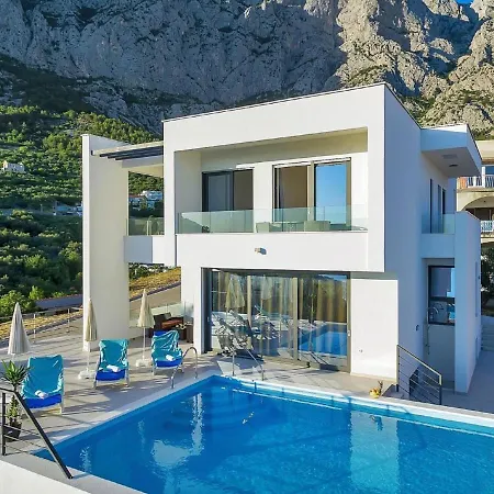 Maslina With Heated Pool Ferienhaus Veliko Brdo (Makarska)