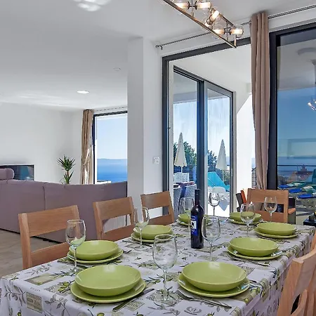 Maslina With Heated Pool * Veliko Brdo (Makarska)