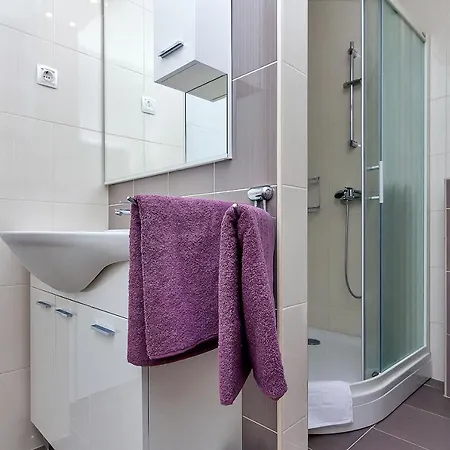 Ferienhaus Maslina With Heated Pool