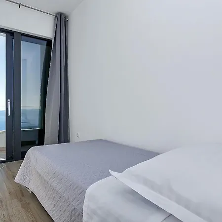 Maslina With Heated Pool Vakantiehuis *