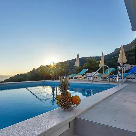 Vakantiehuis Maslina With Heated Pool *